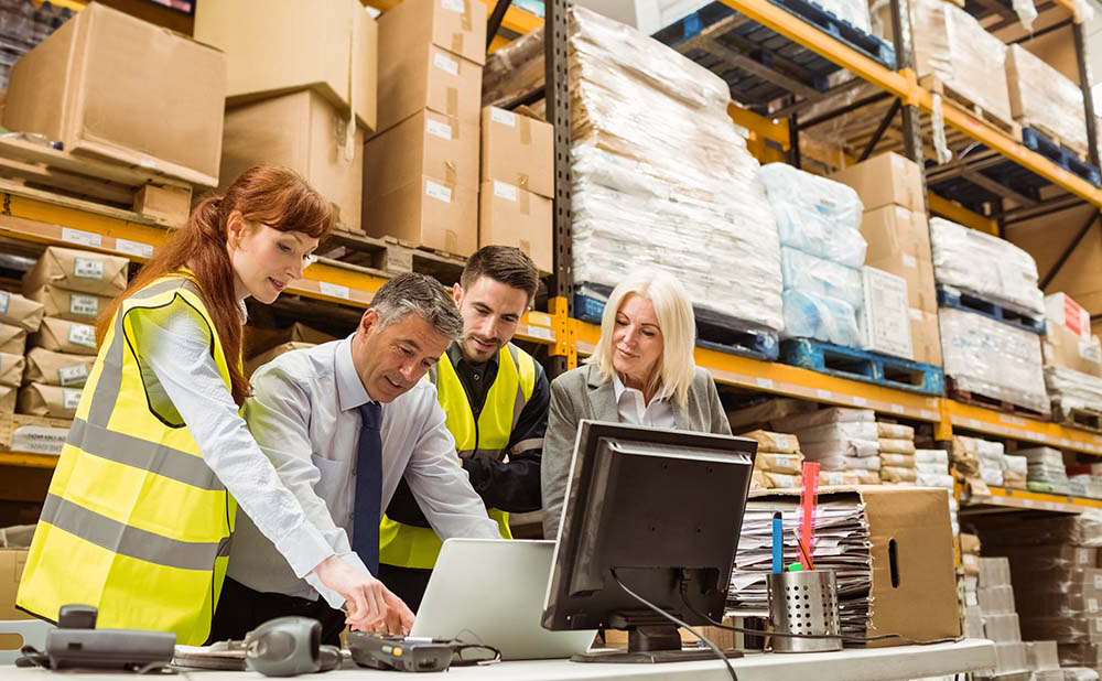 Logistics-workers2